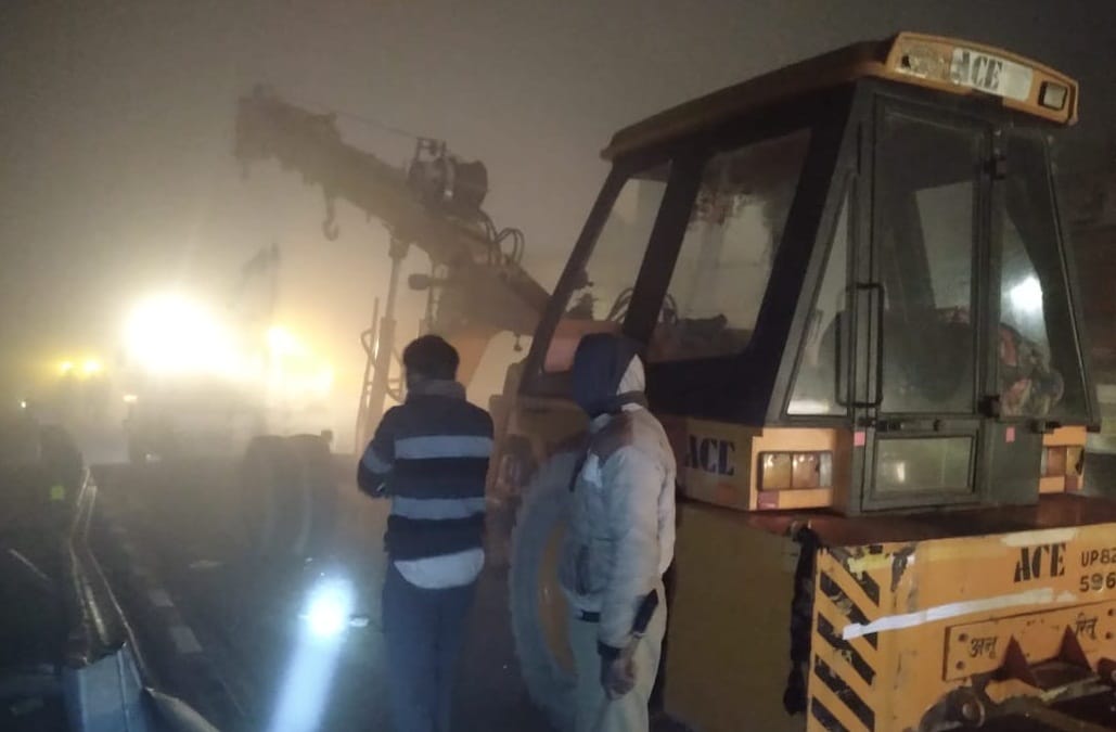 Bus overturned on Agra-Lucknow Expressway in Kannauj, three died and 17 injured