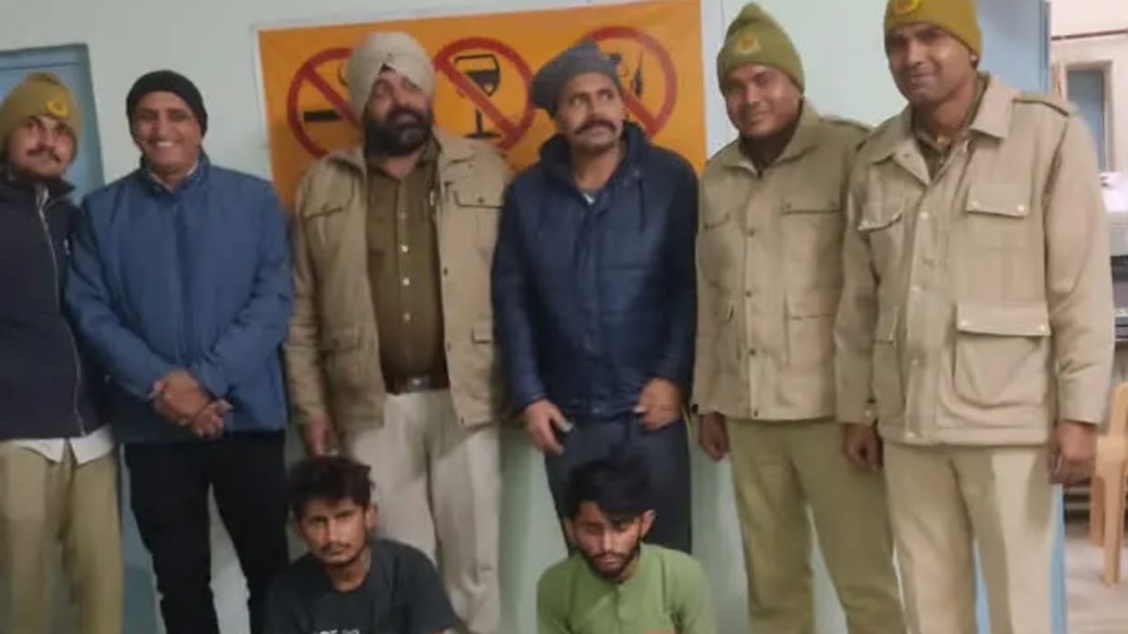 Liquor smuggler caught in Sri Ganganagar 50 Lakh Liquor recovered