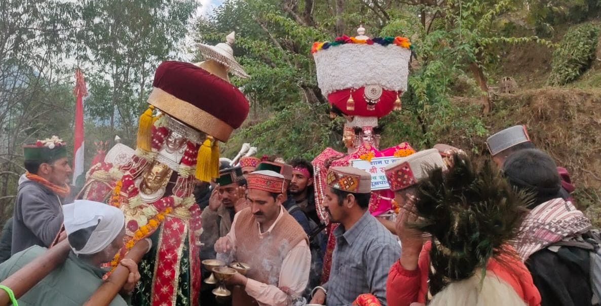 The divine meeting of the god Sutradhari Brahma and Mata Kali Chaturbhuja