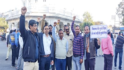 Demand for restoration of old pension scheme