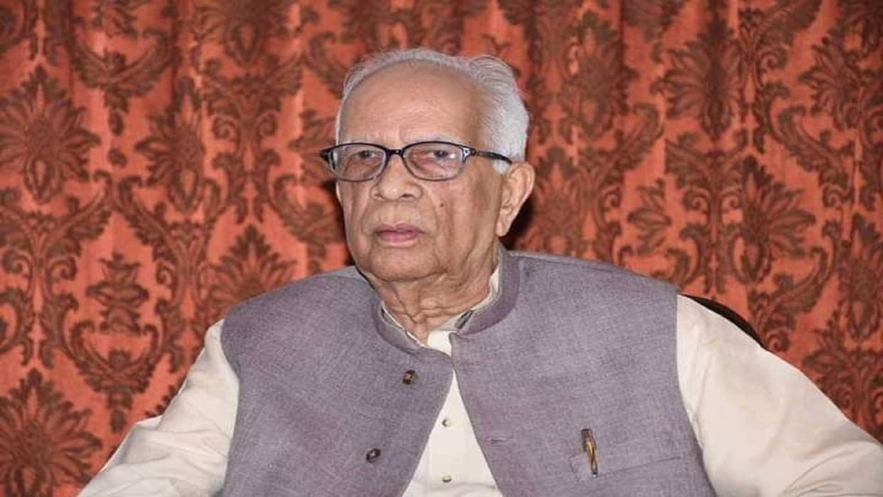 Smriti Shesh: Pandit Kesharinath Tripathi was an expert in parliamentary maneuvers