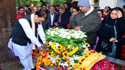 End of Prayagraj's political pillar Kesharinath Tripathi was also a senior advocate and best poet