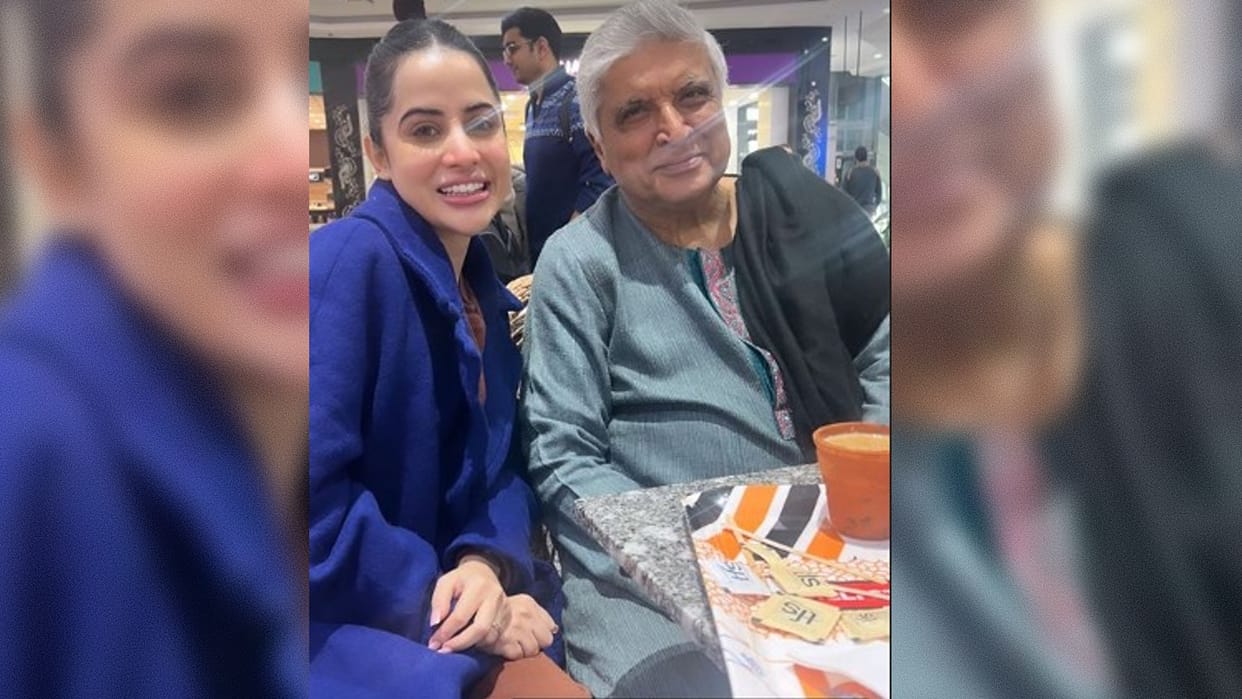 urfi javed poses with javed akhtar uorfi javed sets joke finally met my grandfather