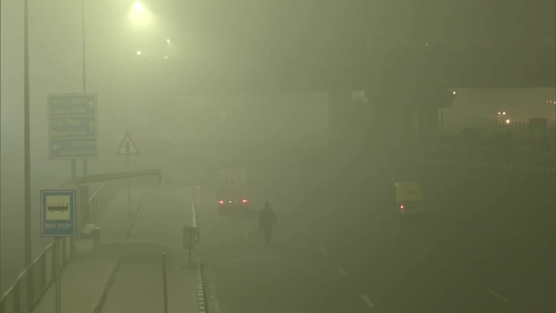 Delhi Weather Update Dense Fog in Delhi NCR Mausam Fog IMD Alert News in Hindi