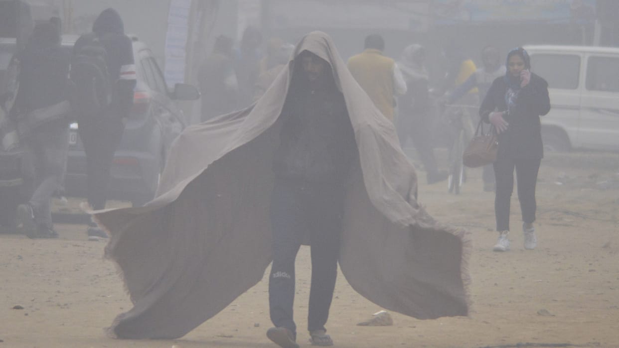 Delhi Weather Update Dense Fog in Delhi NCR Mausam Fog IMD Alert News in Hindi