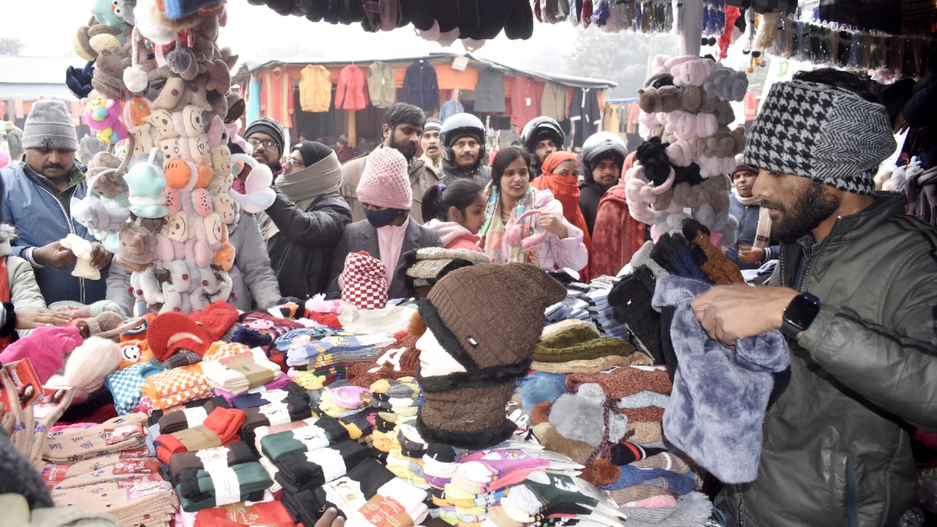 Gorakhpur Weather News Update Today Heavy Cold Wave Sun Not Come Out From 10 Days