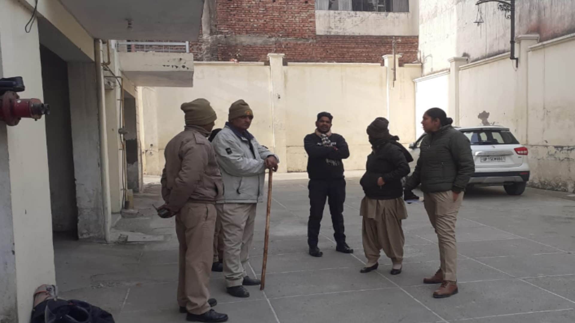 CCTV Photos of Meerut Suicide Case : Avni Agarwal wanted to become an engineer