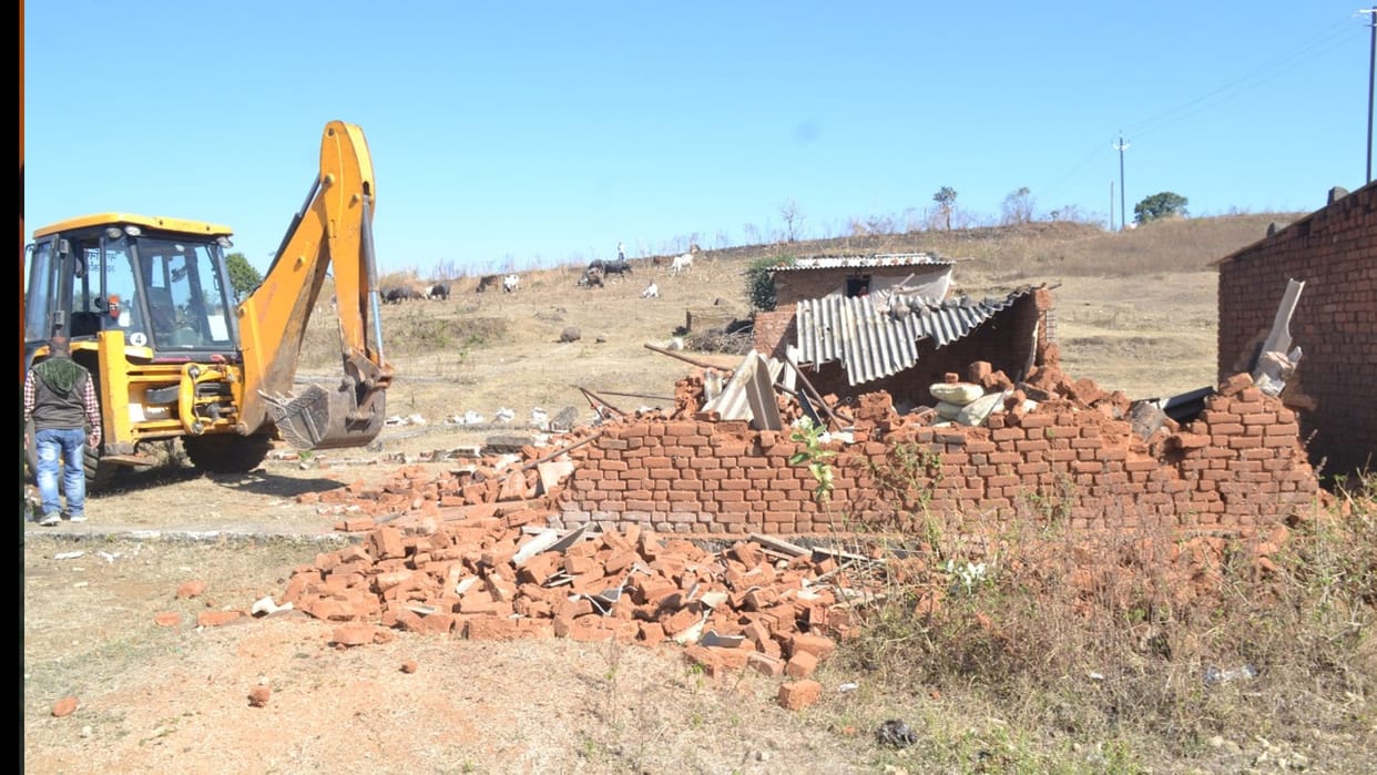 the administration made JCB run encroachment-free government land worth six crores in Chhindwara
