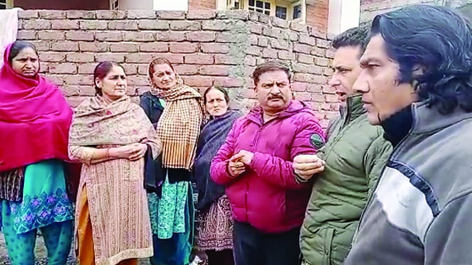 Jammu Kashmir: Stone pelting houses minority community in Bainch of Poonch, search operation