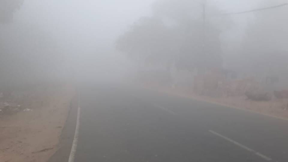 Kasganj recorded minimum mercury of 5 degrees Celsius sun covered with fog cover and clouds