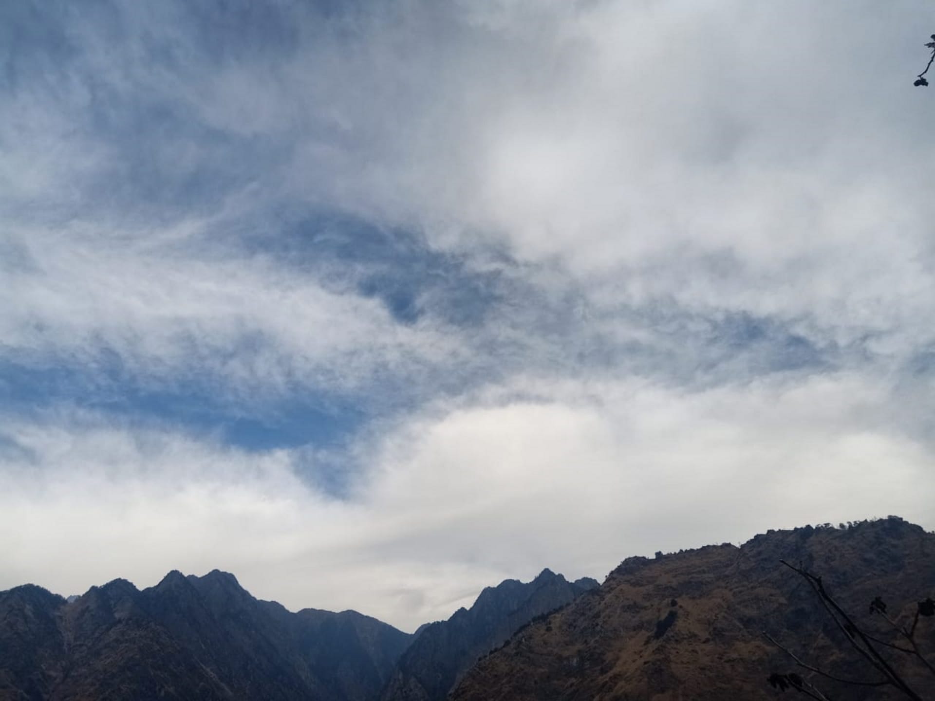 Uttarakhand weather News First snowfall of the year in BadriNath Kedarnath Watch photos