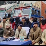 चंडीगढ़ पुलिस की गिरफ्त में आरोपी।