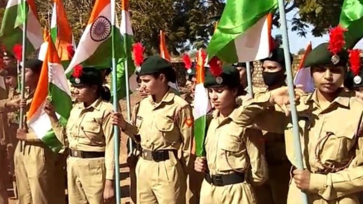 NCC की एकता मशाल यात्रा