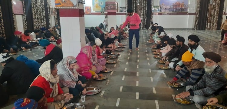 Tone and rhythm dedicated to Guru, listening to Shabad Kirtan was pleasant