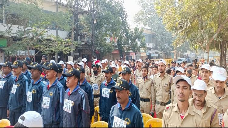 MP News: नौगांव के 181 वें स्थापना दिवस की पूर्व संध्या पर निकली रैली, जागरूकता का दिया संदेश MP News: नौगांव के 181 वें स्थापना दिवस की पूर्व संध्या पर निकली रैली, जागरूकता का दिया संदेश