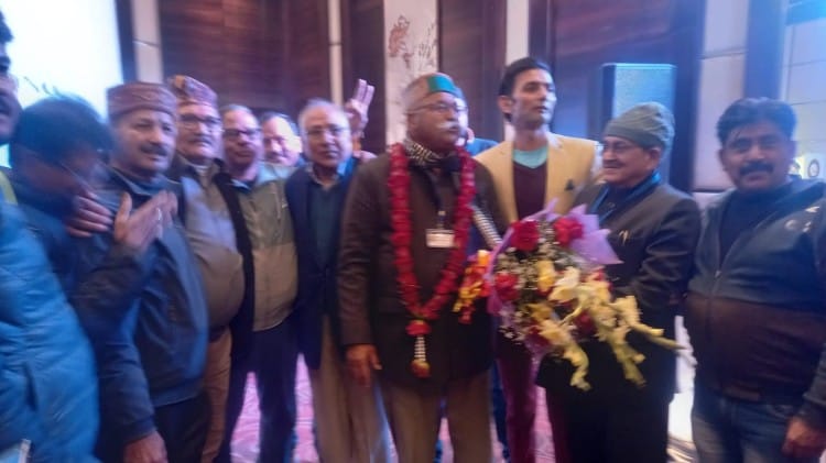 उत्तराखंड क्रिकेट एसोसिएशन चुनाव: महिम वर्मा गुट का दबदबा, अध्यक्ष पद पर जोत सिंह गुनसोला ने मारी बाजी उत्तराखंड क्रिकेट एसोसिएशन चुनाव