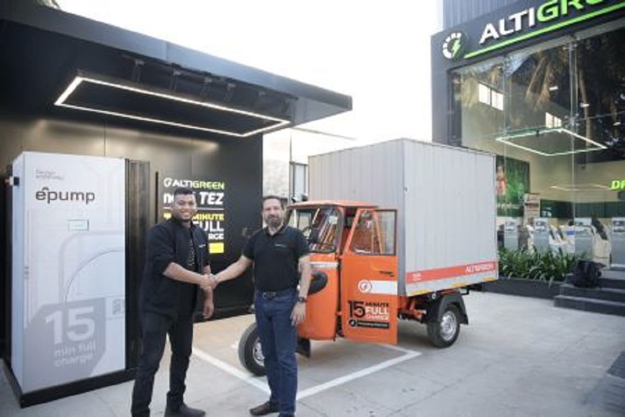 Altigreen launche neEV Tez in partnership with Exponent claims it to be world’s fastest-charging EV