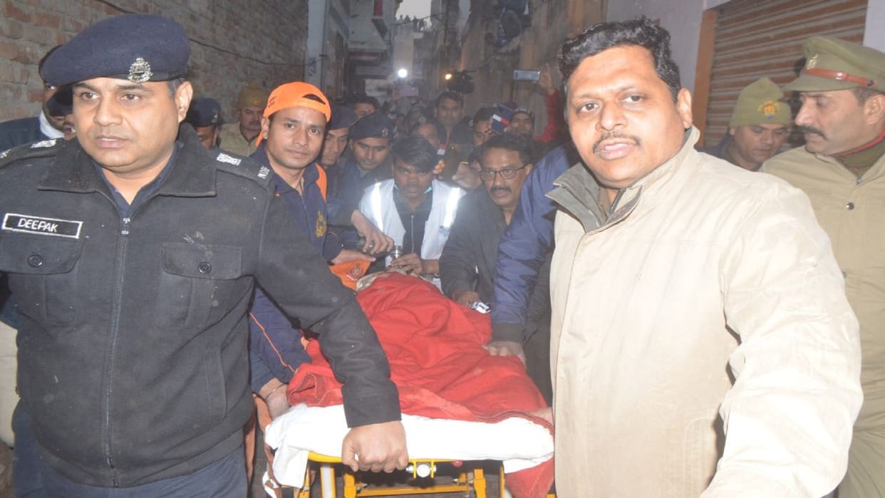 child who fell in the tube well was pulled out safely