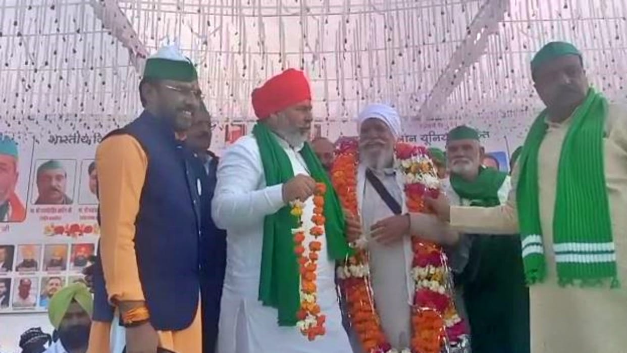 Gwalior Rakesh Tikait said BJP steals colours sacrifice needed to save crop and breed