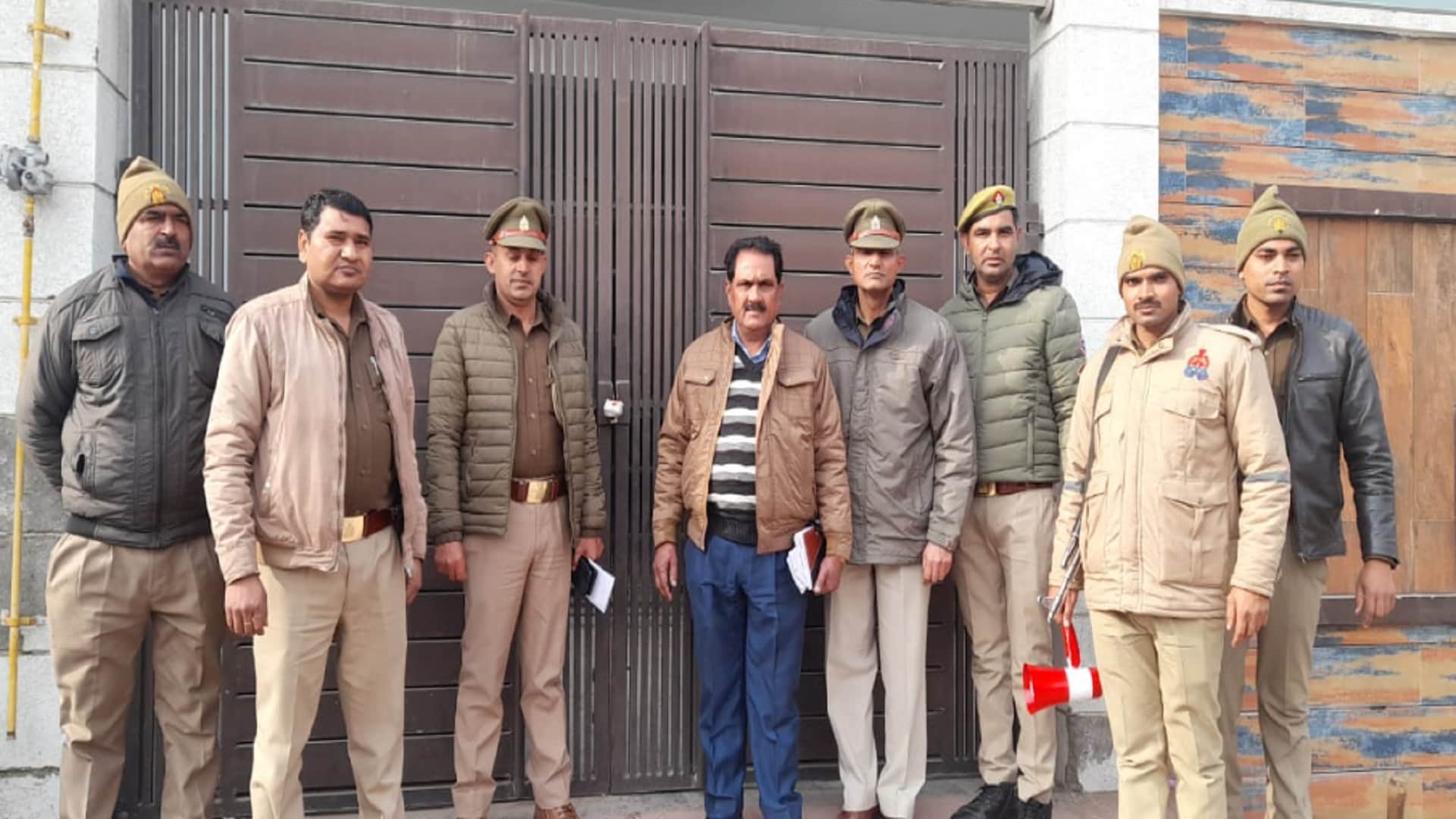 Meerut News: police have attached a luxurious house of six crore of Akbar Banjara and see photos