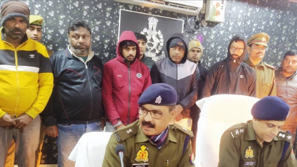 Five arrested for printing fake currency in Firozabad network spread in many districts including Agra