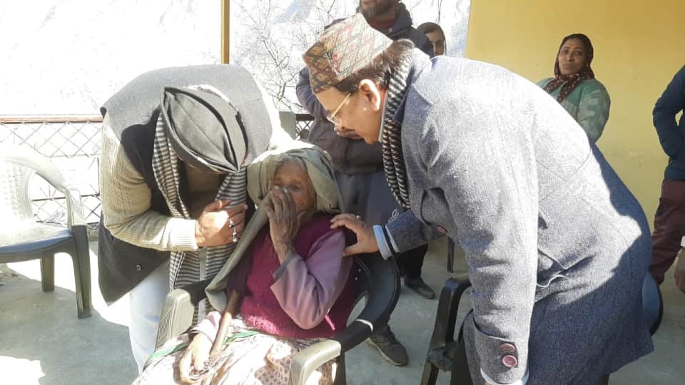 Joshimath Sinking: Unsafe buildings demolished people crying for their houses Uttarakhand news in Hindi