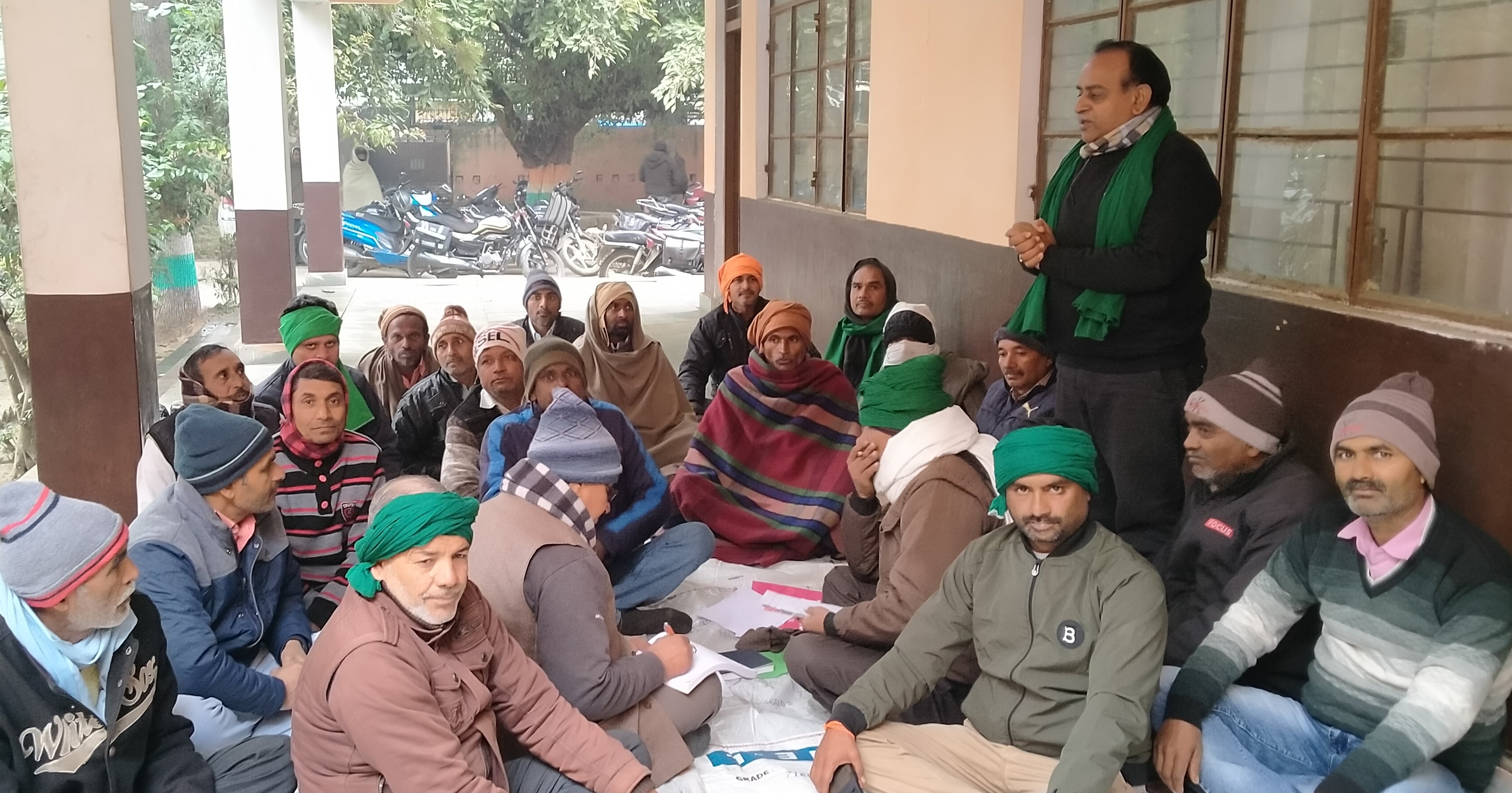 Announcement of movement if problems are not resolved