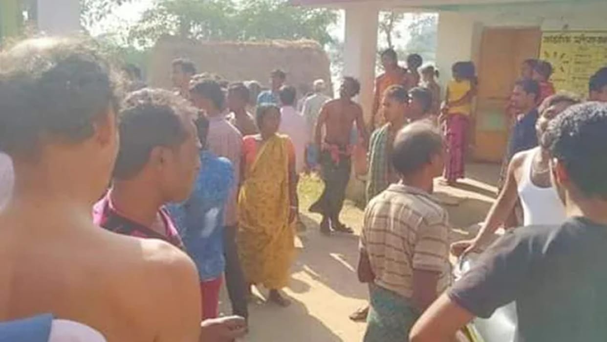 West Bengal Birbhum children fall ill after eating mid day meal alleged to find snake news in hindi