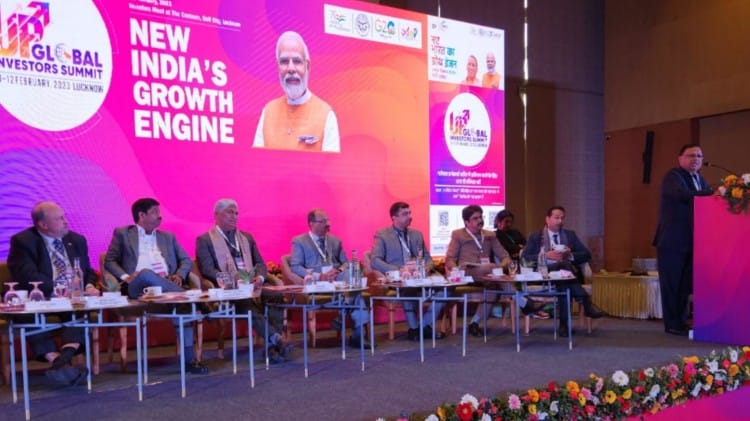 GIS 2023: लखनऊ में साइन हुए 76 हजार करोड़ के निवेश प्रोजेक्ट, निवेशक बोले- यूपी बन रहा इन्वेस्टमेंट डेस्टीनेशन कार्यक्रम का एक दृश्य।