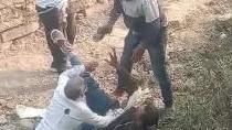 Viral Video: पिता-पुत्र को बांधकर सरेआम चप्पलों से पीटा, वायरल हुआ वीडियो, आरोपी गिरफ्तार पिटाई का वीडियो वायरल