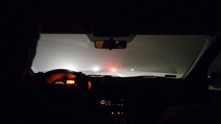 things to consider to stay safe while driving in fog 1673416678