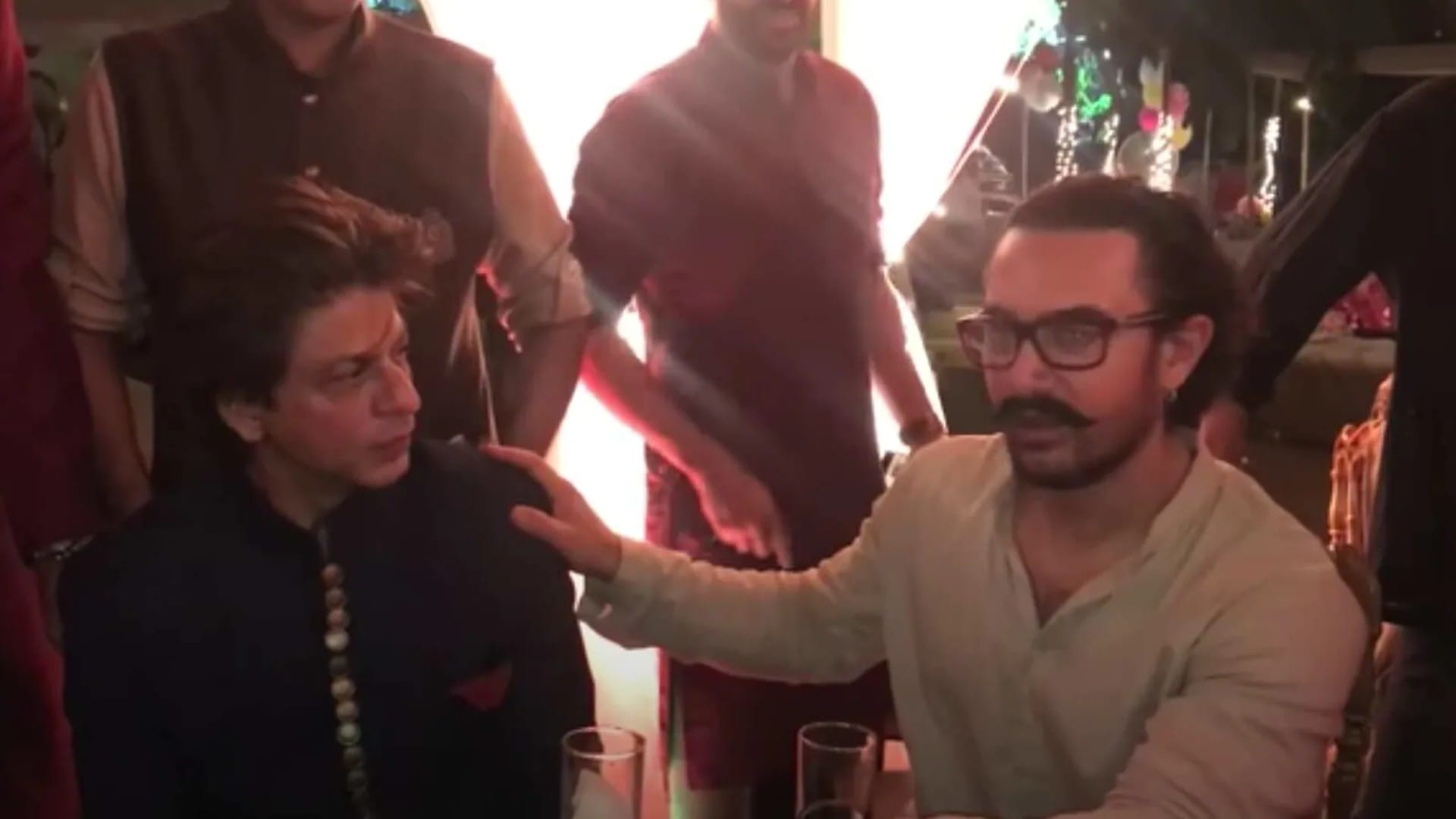 Thursday Throwback when Aamir Khan Denied to Dinner at Pathaan actor Shah rukh Khan Mannat House