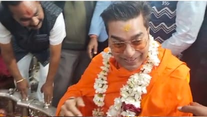 Ujjain: Actor Ashutosh Rana reached Baba Mahakal's darshan, sitting in front of Baba narrated Shiva Tandav