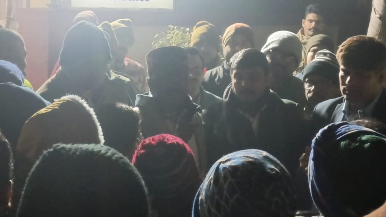 Clash in BBAU between students after molestration of a law student.
