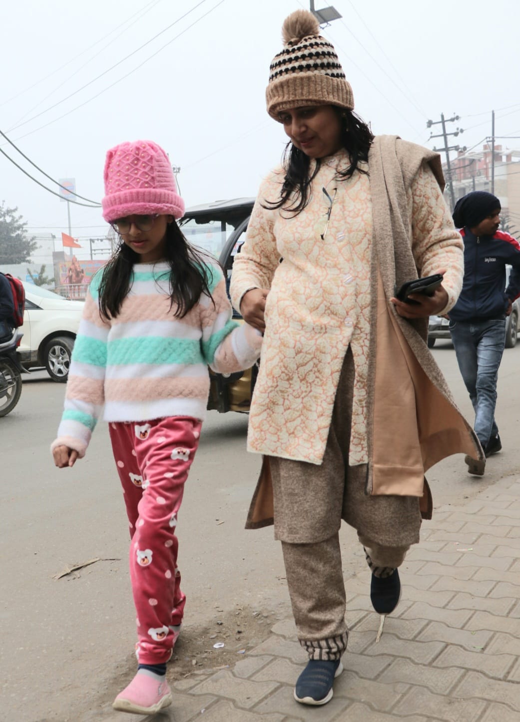 Visibility remained zero in the morning, mercury rose with the day