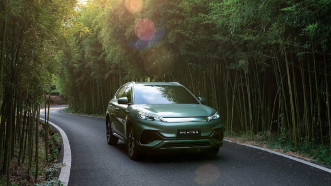 BYD India Unveils its Luxury Electric Sedan BYD Seal and Launches BYD ATTO 3 Limited Edition at Auto Expo 2023