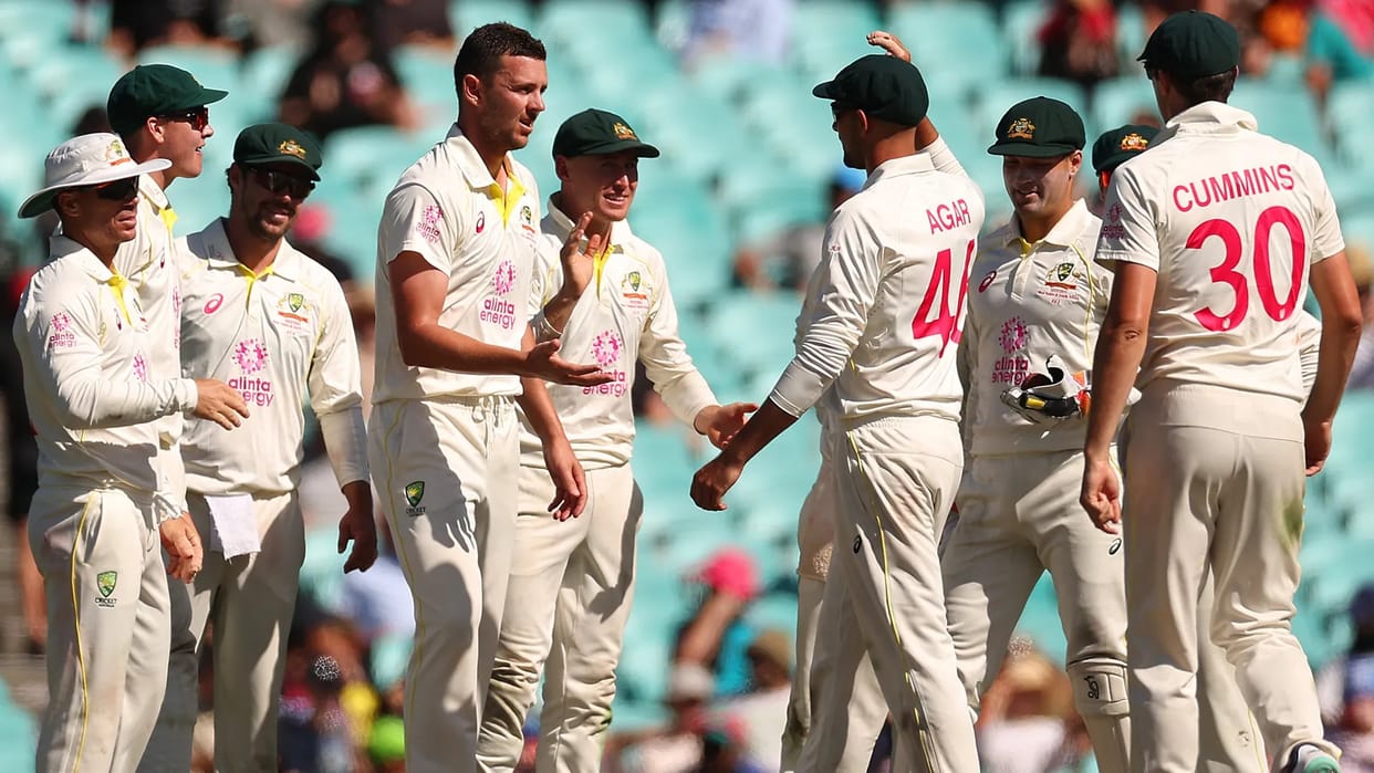 Australia announced 18 member squad for test series against India injured Mitchell Starc and Green included