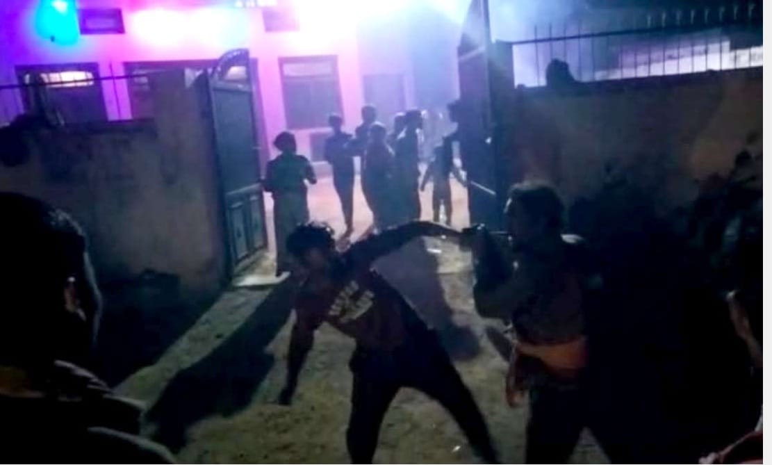 Uproar over cooking in night shelter in Mahoba, three were beheaded
