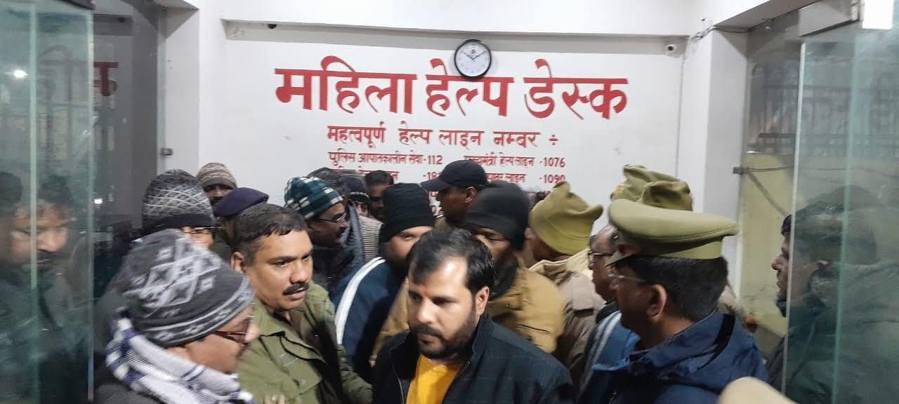 Misbehavior with BJP worker, Sadar MLA sitting on dharna