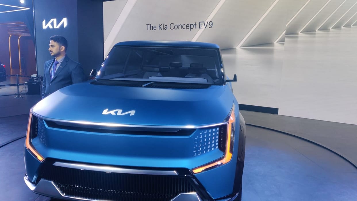 Kia EV9 three-row electric SUV Specifications leaked online claims report news in hindi