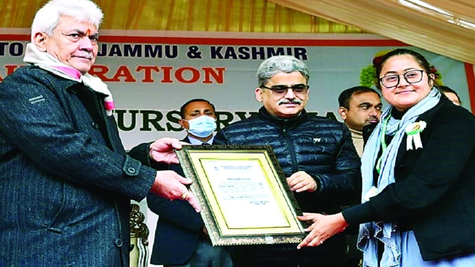 North India largest mega fruit plant nursery started in Chakroi, Jammu and Kashmir