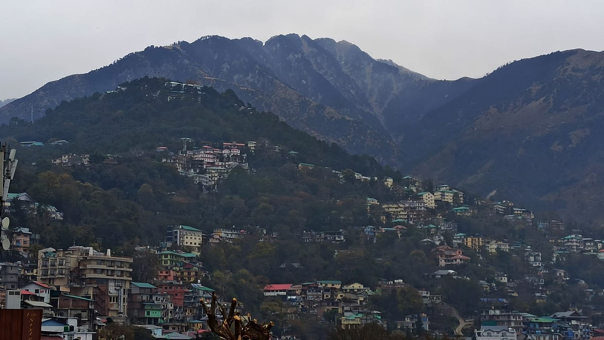 Himachal News cracks in rocks land sinking in himachal pradesh
