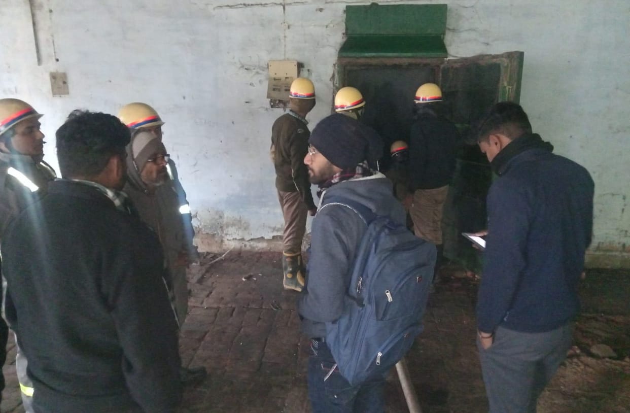 Fire broke out in cold store closed for 20 years in Naktiya