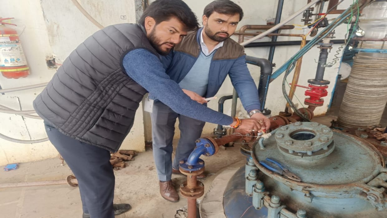 Muzaffarnagar News: Tehri Paper Mill and Magma Industries seal causing pollution