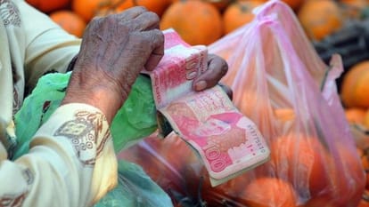 pakistan economic crisis inflation rise double forex reserve empty like sri lanka