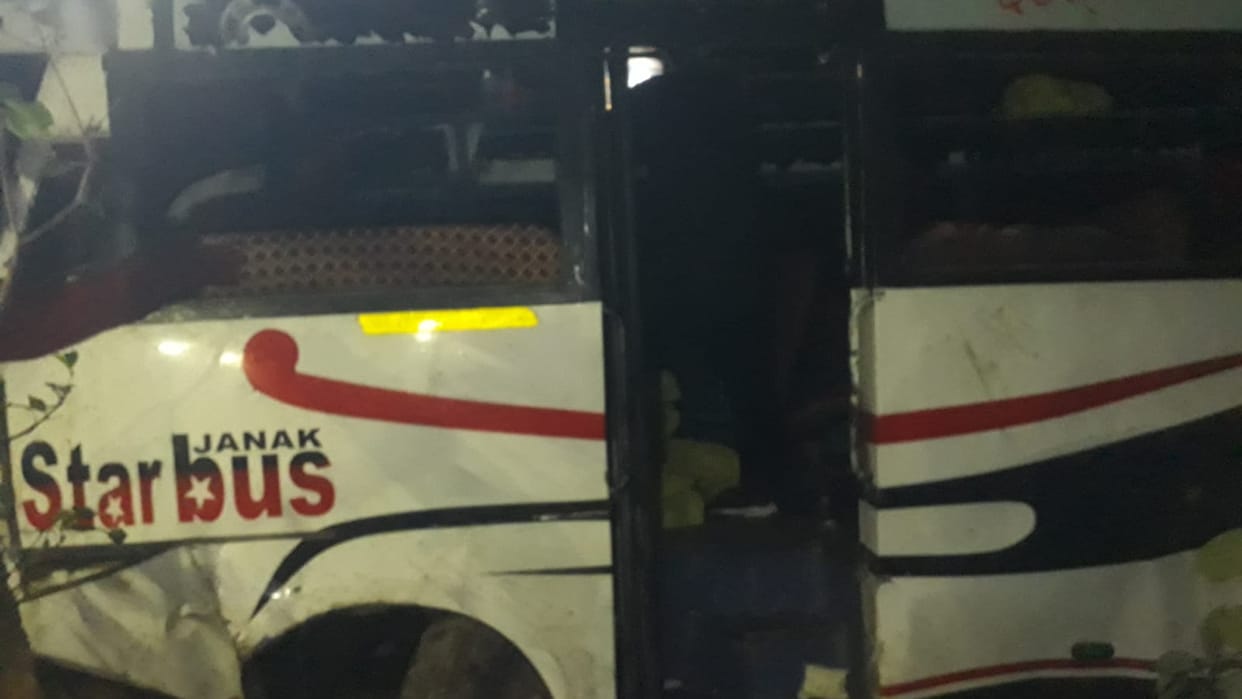 Reasi Accident: Mini bus going from Shivkhori to Katra overturned 23 persons injured