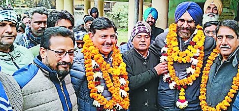Dhirendra became unopposed president of Kheri-Pilibhit Colonization Cooperative Union