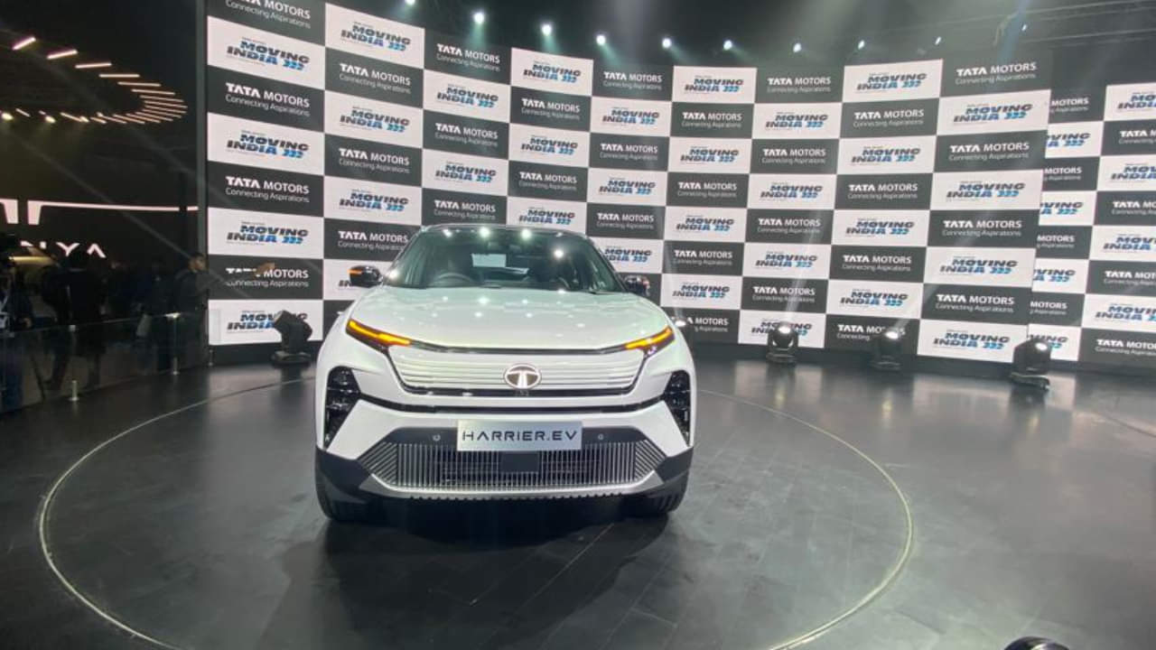 EV batteries will be cheaper by 33% and work on new technology, understand Gadkari's vision for future EVs