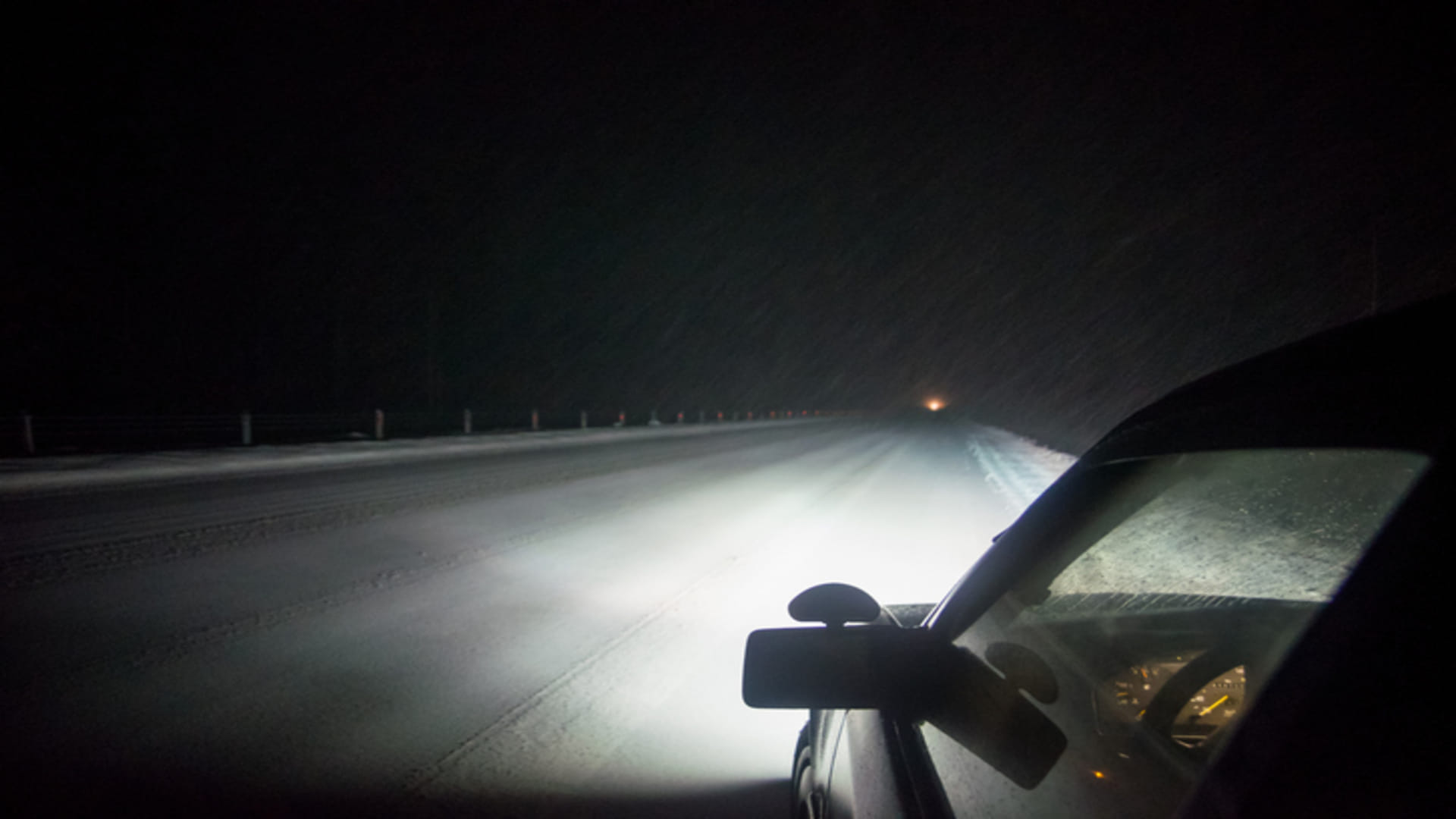 Things to Consider to Stay Safe While Driving in Fog Know How to Drive