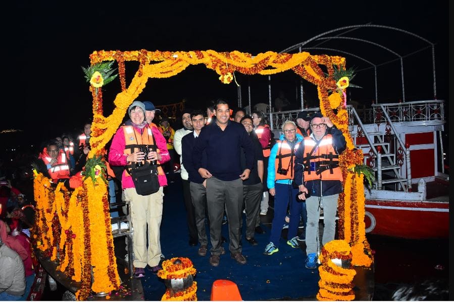 Tourists of Ganga Vilas Cruise saw Ganga Aarti in varanasi also visit Ramnagar Fort and Durga Temple